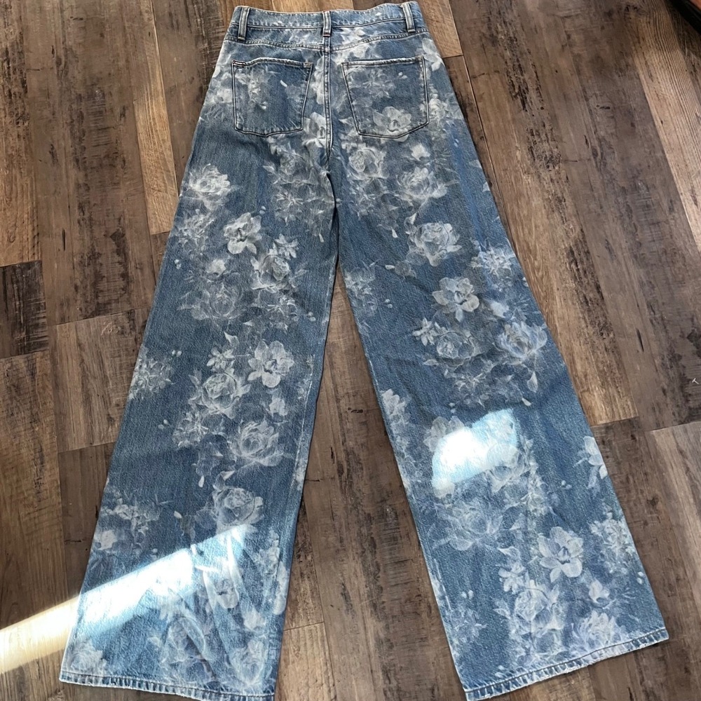 Alice + Olivia Trish Low Rise Baggy Jeans | Floral Rose Print | Denim | Size 26 - Picture 8 of 9